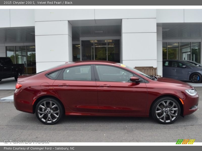 Velvet Red Pearl / Black 2015 Chrysler 200 S