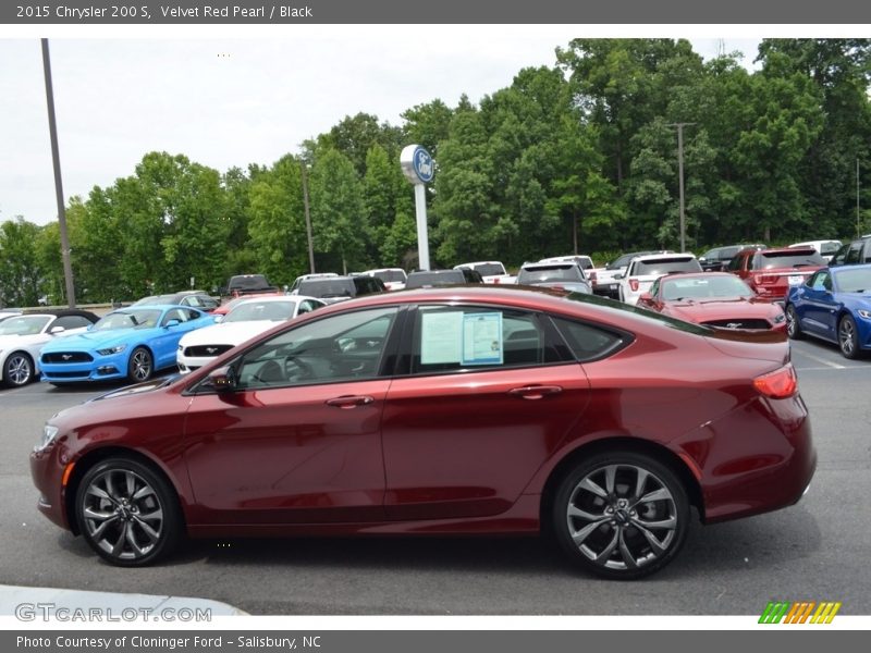 Velvet Red Pearl / Black 2015 Chrysler 200 S