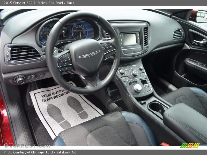 Velvet Red Pearl / Black 2015 Chrysler 200 S