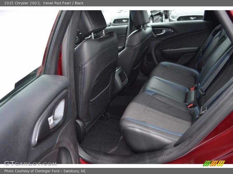 Velvet Red Pearl / Black 2015 Chrysler 200 S