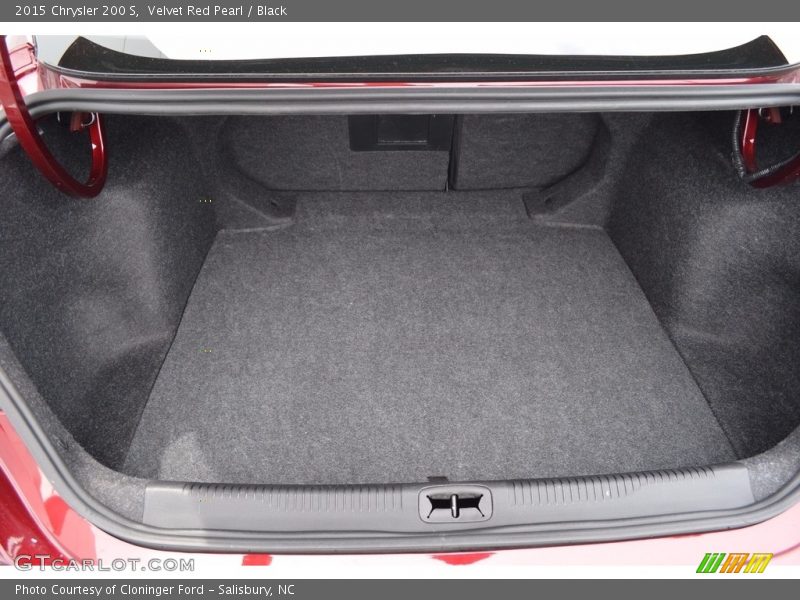 Velvet Red Pearl / Black 2015 Chrysler 200 S