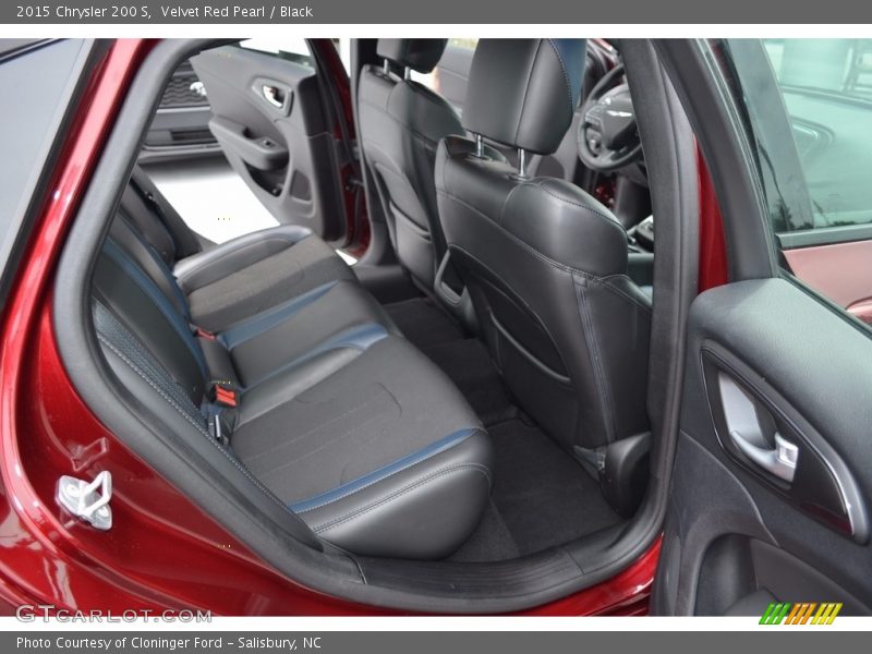 Velvet Red Pearl / Black 2015 Chrysler 200 S
