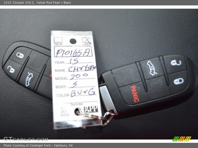 Velvet Red Pearl / Black 2015 Chrysler 200 S