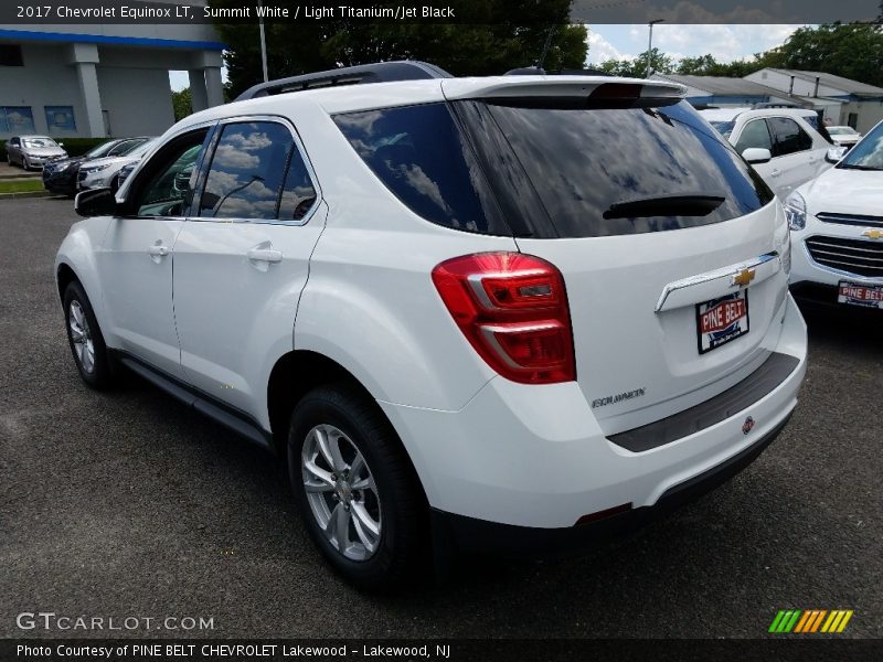 Summit White / Light Titanium/Jet Black 2017 Chevrolet Equinox LT