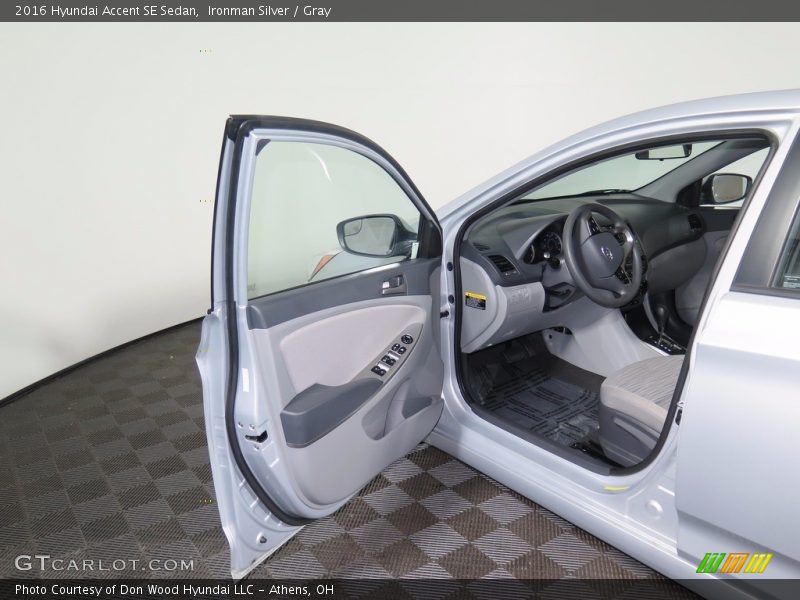 Ironman Silver / Gray 2016 Hyundai Accent SE Sedan