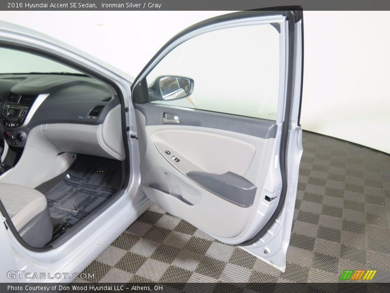 Ironman Silver / Gray 2016 Hyundai Accent SE Sedan