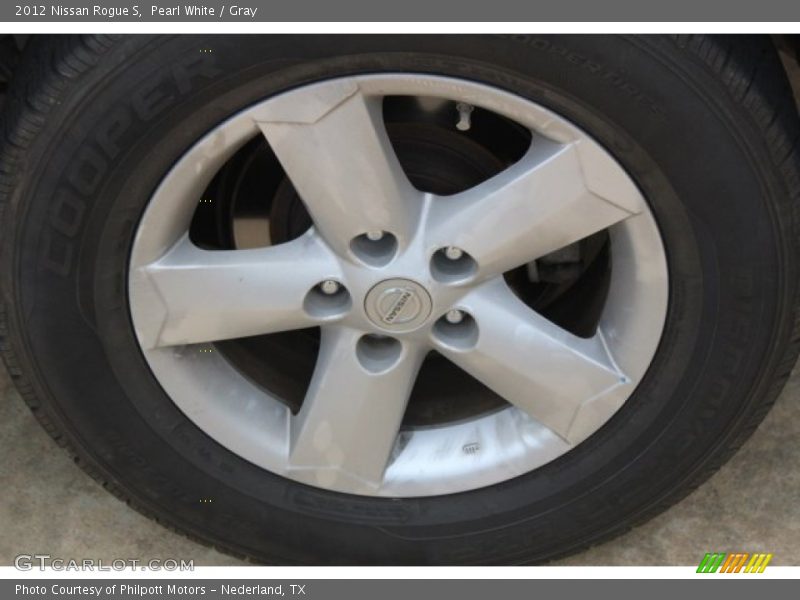 Pearl White / Gray 2012 Nissan Rogue S