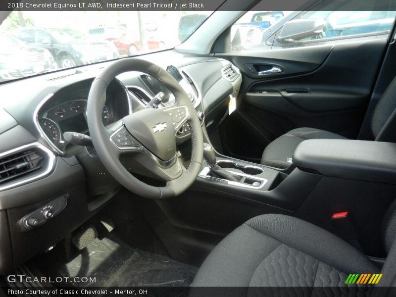 Iridescent Pearl Tricoat / Jet Black 2018 Chevrolet Equinox LT AWD