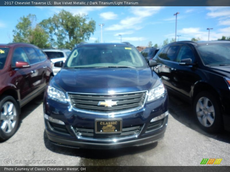 Blue Velvet Metallic / Dark Titanium/Light Titanium 2017 Chevrolet Traverse LS