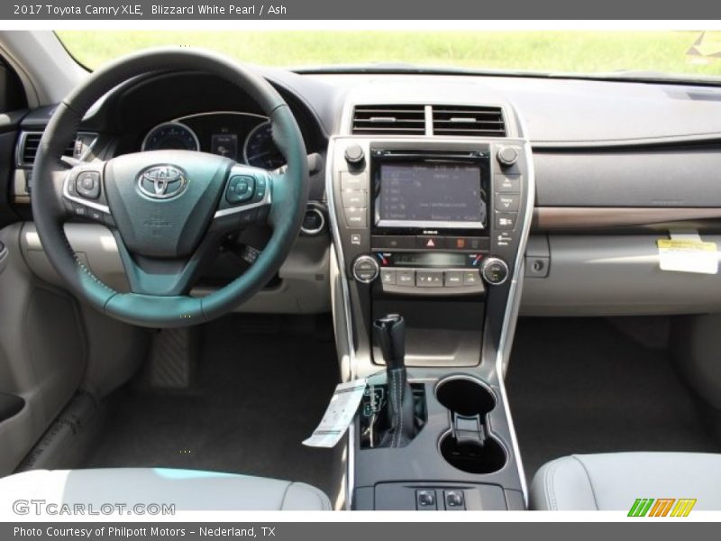 Blizzard White Pearl / Ash 2017 Toyota Camry XLE