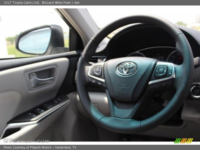 Blizzard White Pearl / Ash 2017 Toyota Camry XLE