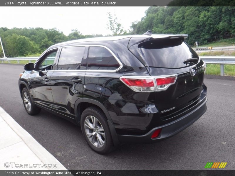 Attitude Black Metallic / Black 2014 Toyota Highlander XLE AWD