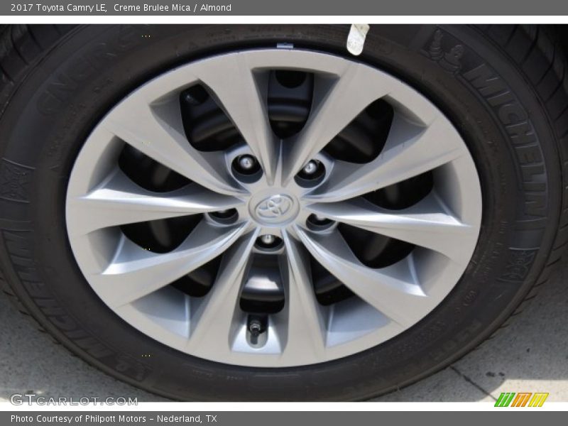 Creme Brulee Mica / Almond 2017 Toyota Camry LE