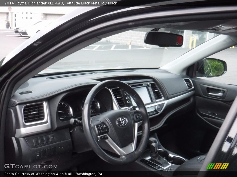 Attitude Black Metallic / Black 2014 Toyota Highlander XLE AWD