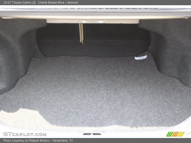 Creme Brulee Mica / Almond 2017 Toyota Camry LE