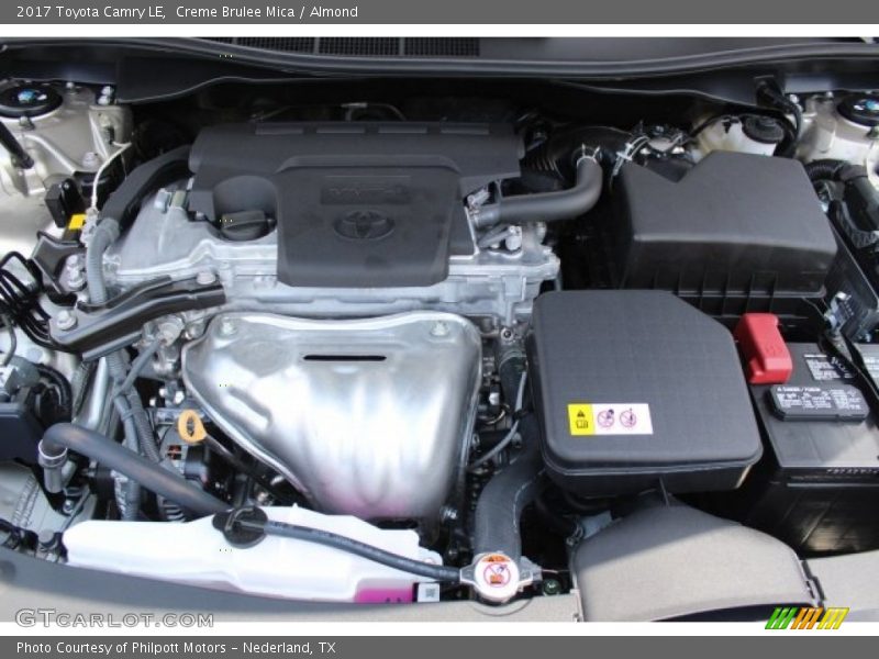 Creme Brulee Mica / Almond 2017 Toyota Camry LE