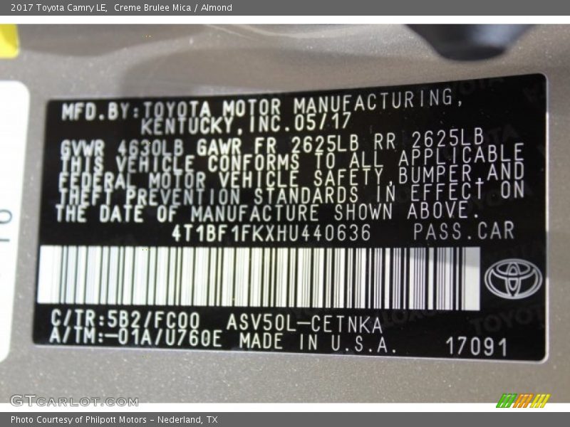 Creme Brulee Mica / Almond 2017 Toyota Camry LE