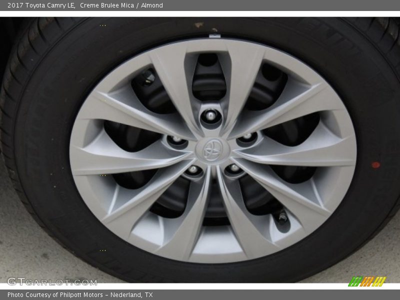 Creme Brulee Mica / Almond 2017 Toyota Camry LE