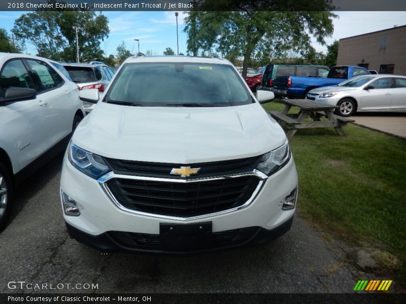 Iridescent Pearl Tricoat / Jet Black 2018 Chevrolet Equinox LT