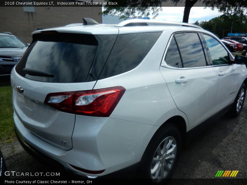 Iridescent Pearl Tricoat / Jet Black 2018 Chevrolet Equinox LT