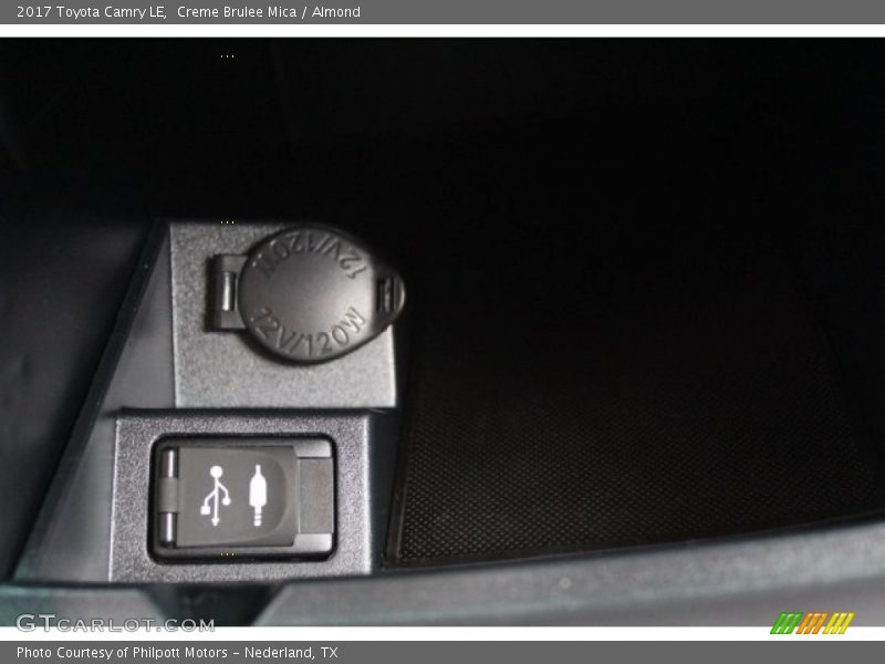 Creme Brulee Mica / Almond 2017 Toyota Camry LE