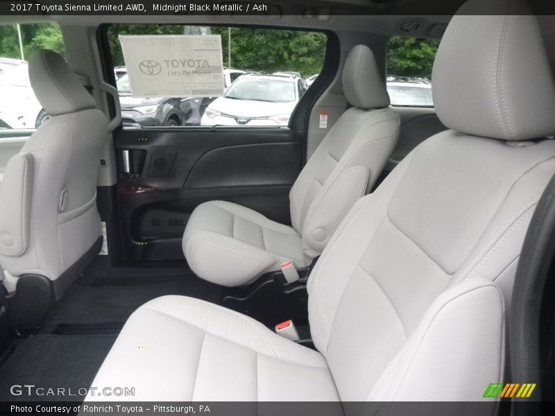 Midnight Black Metallic / Ash 2017 Toyota Sienna Limited AWD