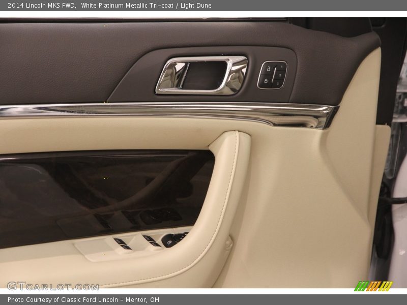 White Platinum Metallic Tri-coat / Light Dune 2014 Lincoln MKS FWD