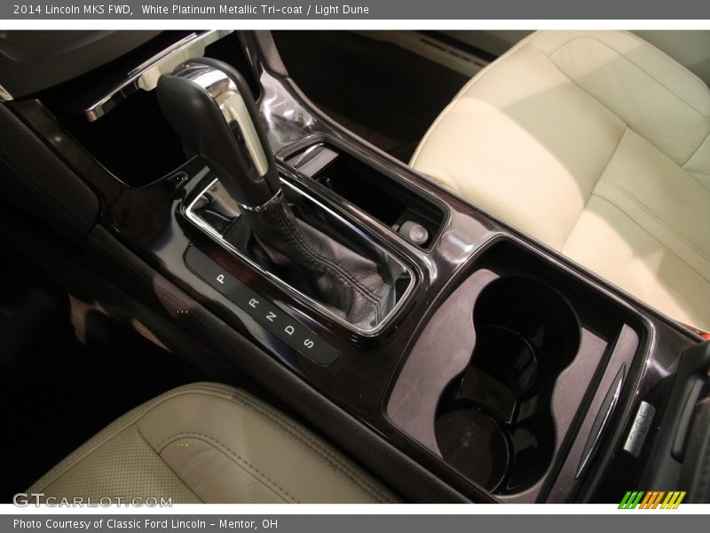 White Platinum Metallic Tri-coat / Light Dune 2014 Lincoln MKS FWD