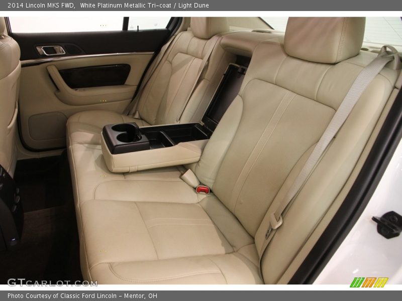 White Platinum Metallic Tri-coat / Light Dune 2014 Lincoln MKS FWD