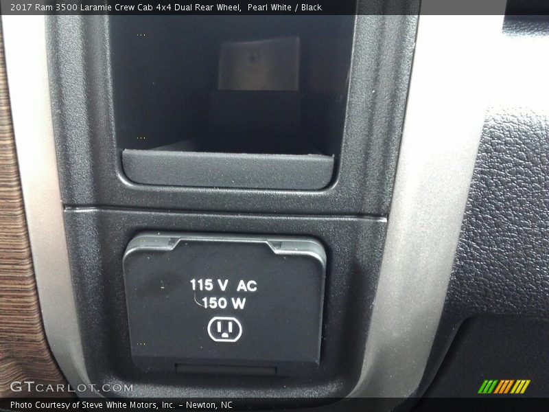 Pearl White / Black 2017 Ram 3500 Laramie Crew Cab 4x4 Dual Rear Wheel