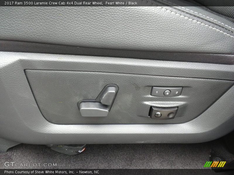 Pearl White / Black 2017 Ram 3500 Laramie Crew Cab 4x4 Dual Rear Wheel