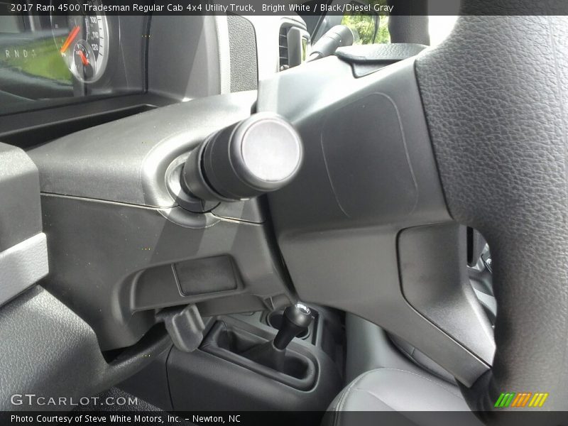 Bright White / Black/Diesel Gray 2017 Ram 4500 Tradesman Regular Cab 4x4 Utility Truck