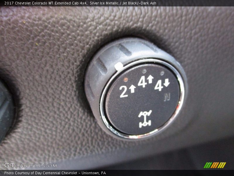 Silver Ice Metallic / Jet Black/­Dark Ash 2017 Chevrolet Colorado WT Extended Cab 4x4