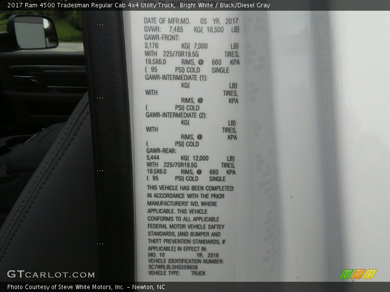 Bright White / Black/Diesel Gray 2017 Ram 4500 Tradesman Regular Cab 4x4 Utility Truck