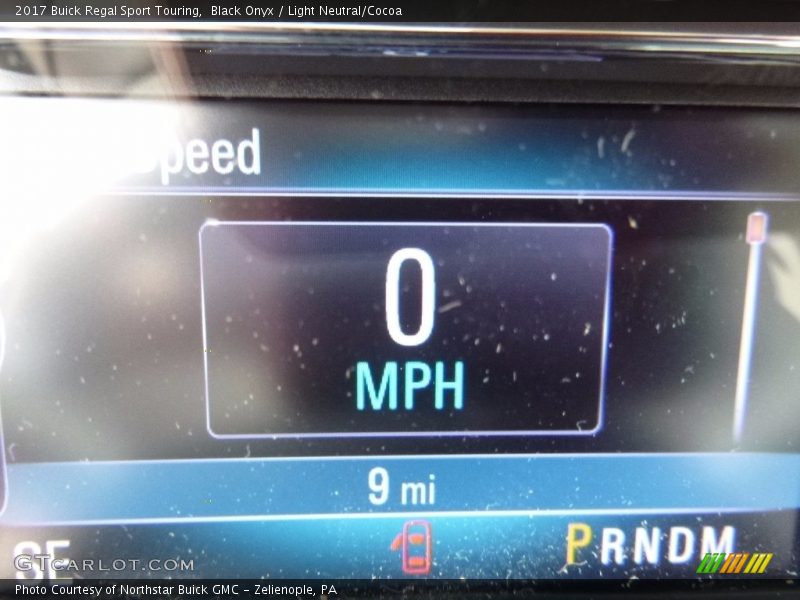 Black Onyx / Light Neutral/Cocoa 2017 Buick Regal Sport Touring