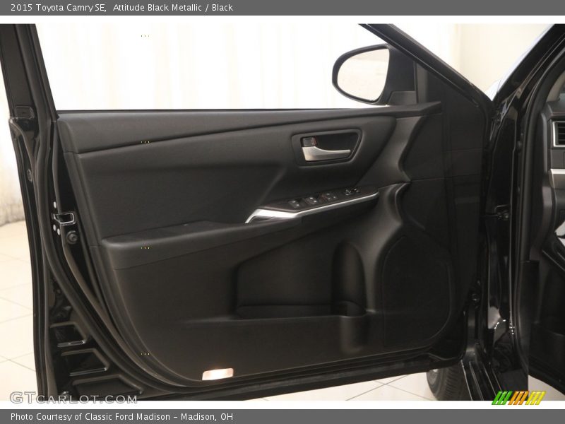 Attitude Black Metallic / Black 2015 Toyota Camry SE