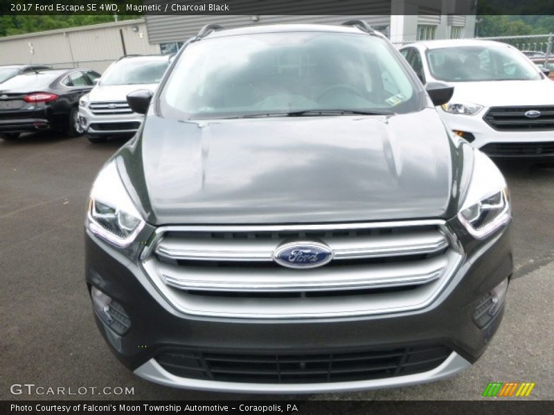 Magnetic / Charcoal Black 2017 Ford Escape SE 4WD