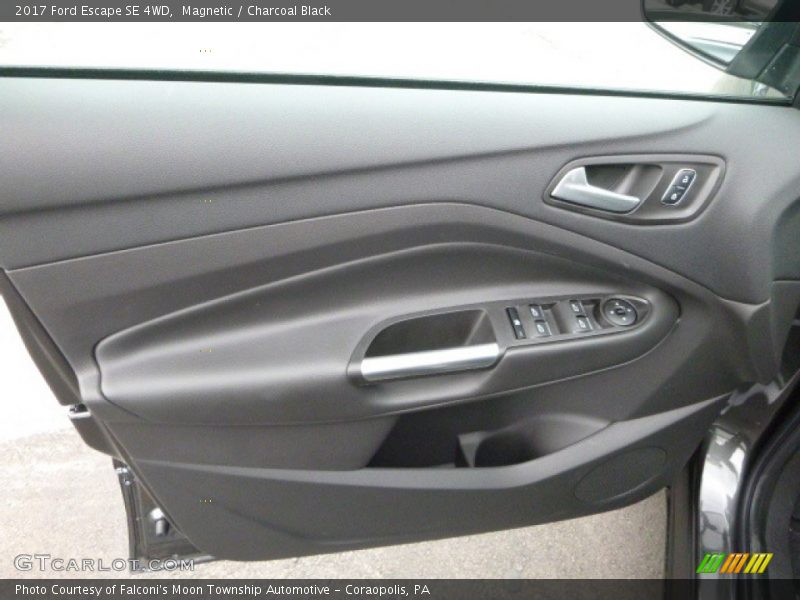 Magnetic / Charcoal Black 2017 Ford Escape SE 4WD