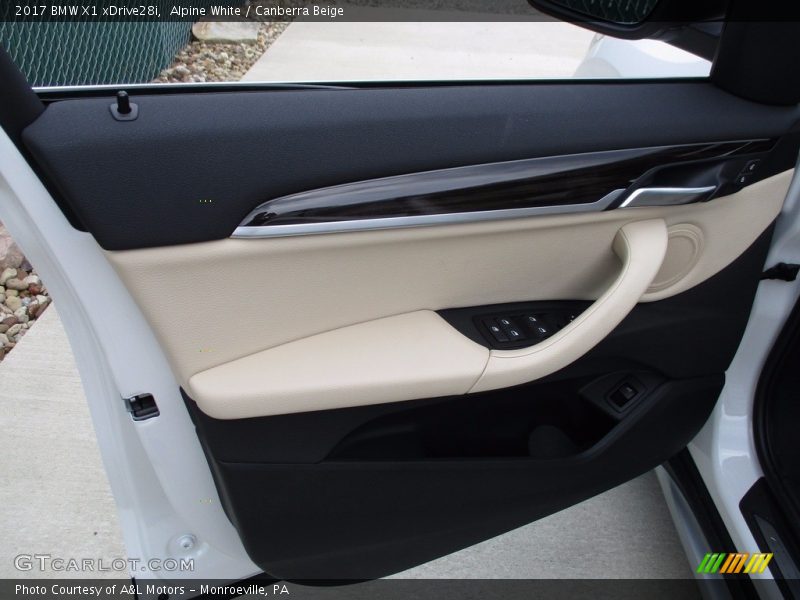 Alpine White / Canberra Beige 2017 BMW X1 xDrive28i