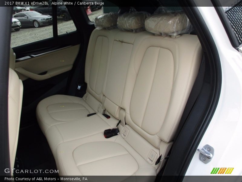 Alpine White / Canberra Beige 2017 BMW X1 xDrive28i