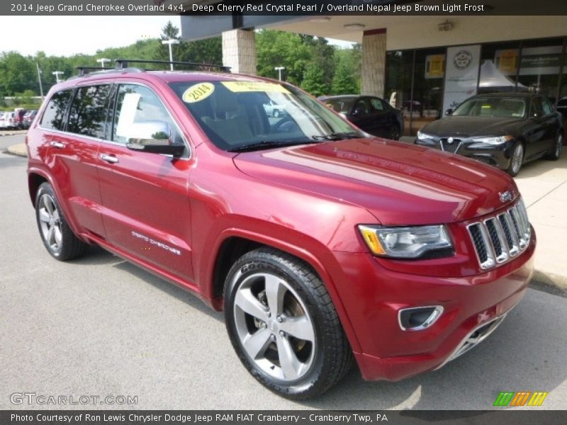 Front 3/4 View of 2014 Grand Cherokee Overland 4x4