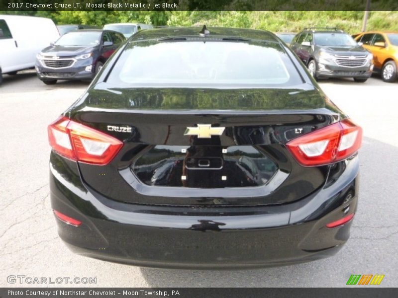 Mosaic Black Metallic / Jet Black 2017 Chevrolet Cruze LT