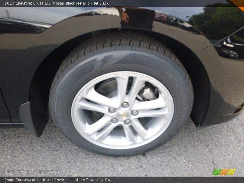 Mosaic Black Metallic / Jet Black 2017 Chevrolet Cruze LT