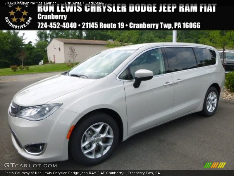 Tusk White / Black/Alloy 2017 Chrysler Pacifica Touring L