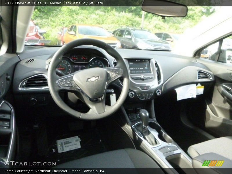 Mosaic Black Metallic / Jet Black 2017 Chevrolet Cruze LT