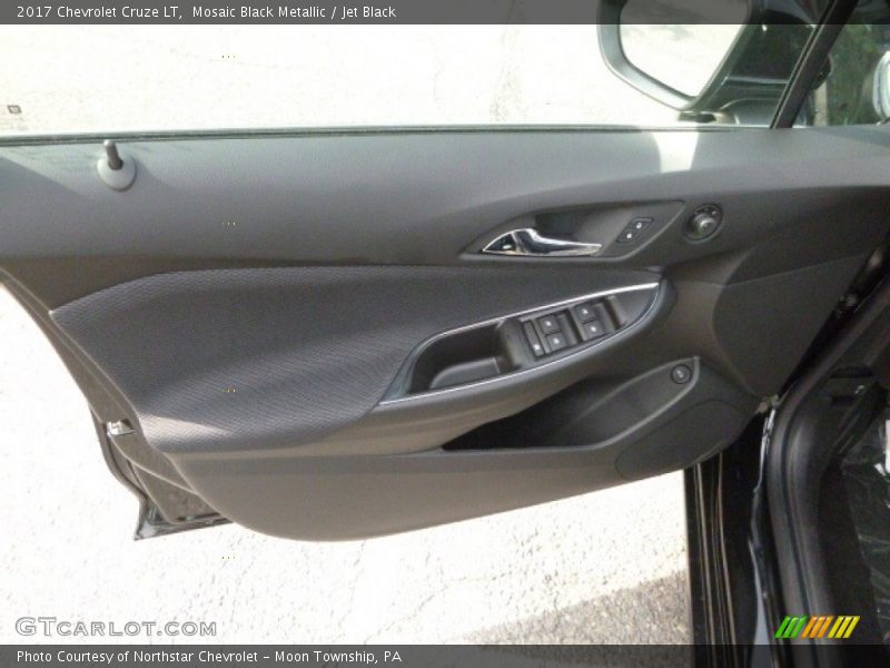 Mosaic Black Metallic / Jet Black 2017 Chevrolet Cruze LT