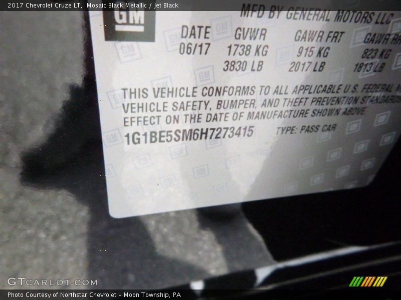 Mosaic Black Metallic / Jet Black 2017 Chevrolet Cruze LT