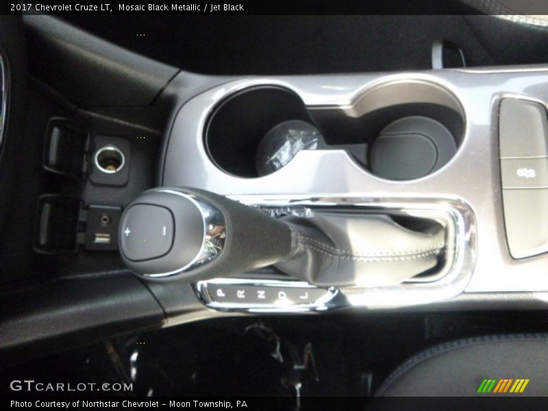 Mosaic Black Metallic / Jet Black 2017 Chevrolet Cruze LT