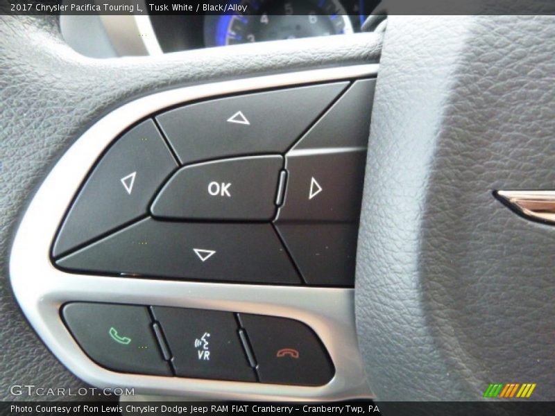Tusk White / Black/Alloy 2017 Chrysler Pacifica Touring L