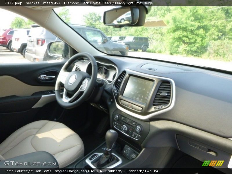 Diamond Black Crystal Pearl / Black/Light Frost Beige 2017 Jeep Cherokee Limited 4x4